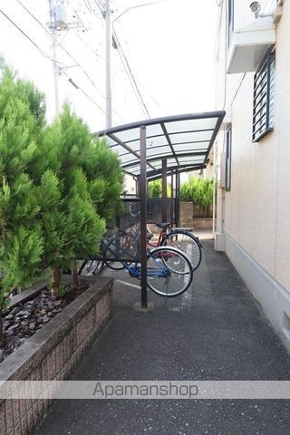 シャトル藤の玄関写真