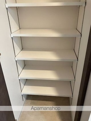 愛知県名古屋市西区新道２丁目[1K/24.94m2]の収納