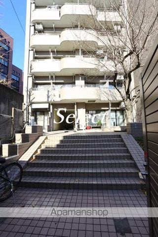 ロイヤルフラット野毛山弐番館の外観写真