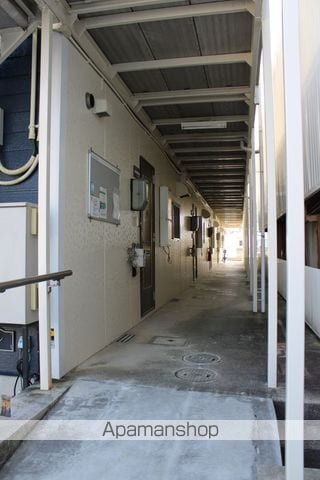コーポ上本町の玄関写真