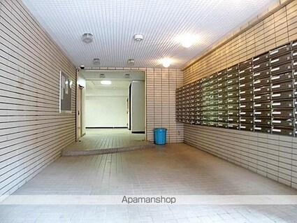 愛媛県松山市緑町１丁目[1K/19.8m2]のエントランス