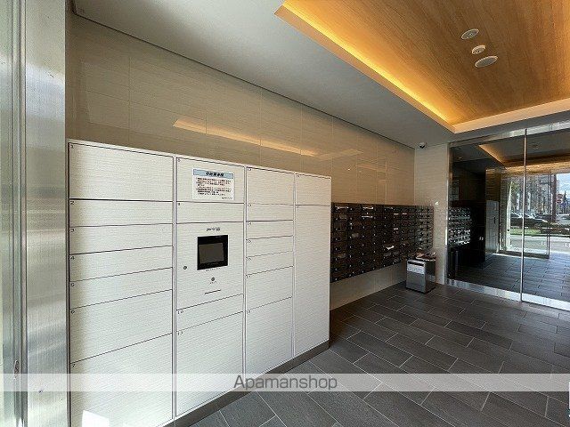 レジディア仙台上杉の玄関写真