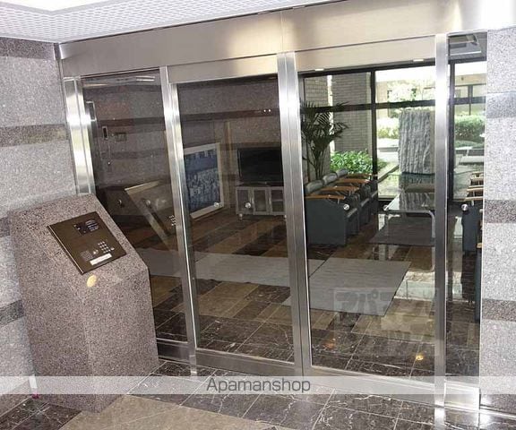 KINDIII 南館の玄関写真