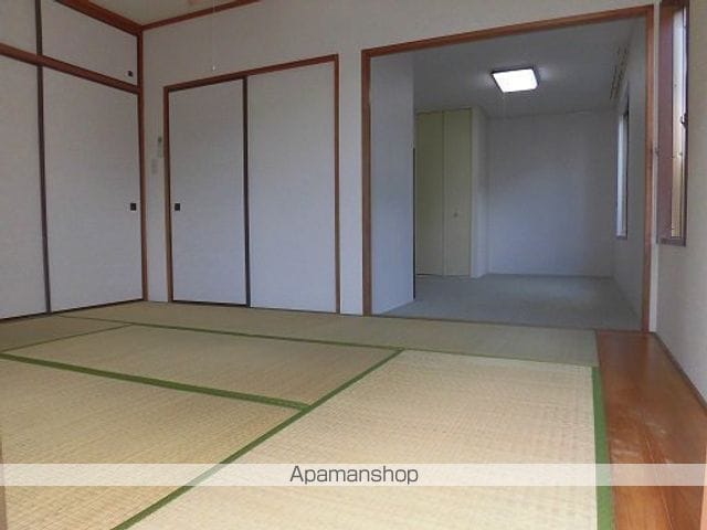 ルネ・ワイの内装写真