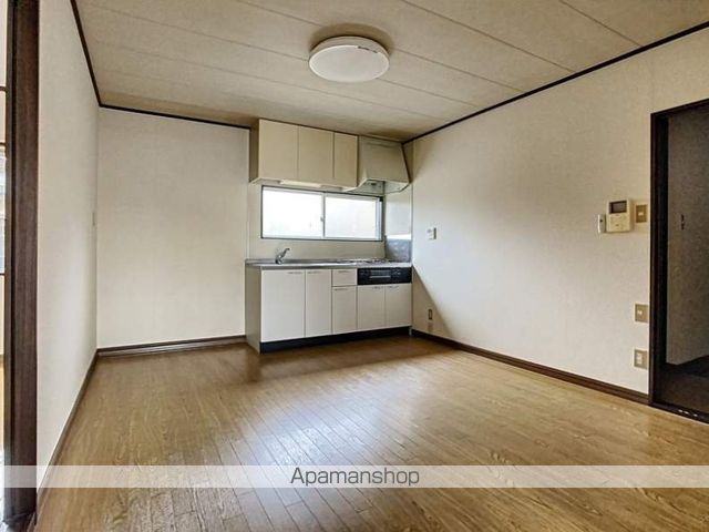 フレグランス里 A棟の内装写真