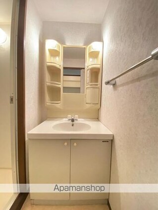 香川県高松市花園町３丁目[1K/26.1m2]の洗面所