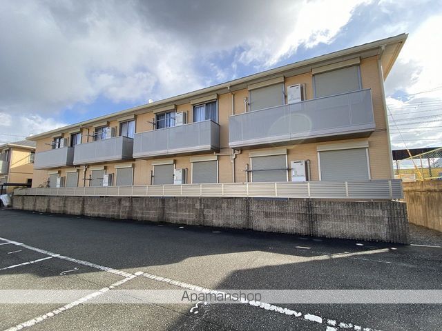 メゾンフリューゲルB棟の外観写真