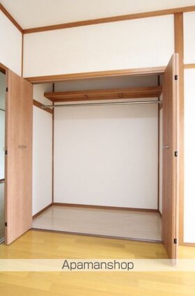 サンハイツ宮前[2LDK/56.8m2]の収納