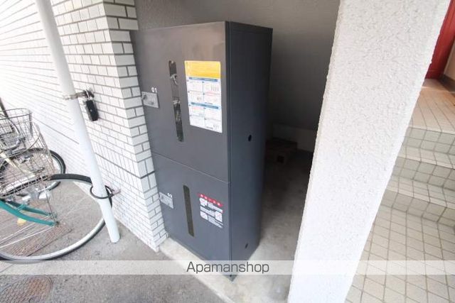 ハイネ大宮の玄関写真