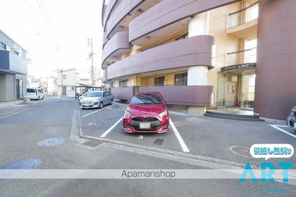 アップルリング[2DK/40.95m2]の駐車場