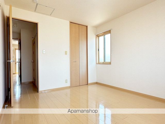 リビングタウン明ヶ島Aの内装写真