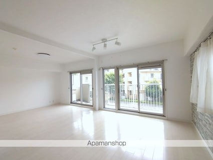 神奈川県川崎市宮前区犬蔵３丁目[2LDK/72m2]のリビング・居間