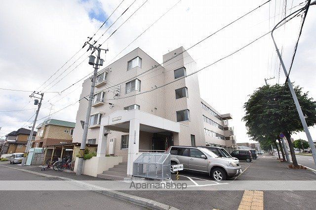 ドミール赤坂の外観写真