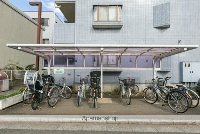 プラセール東浦和の玄関写真