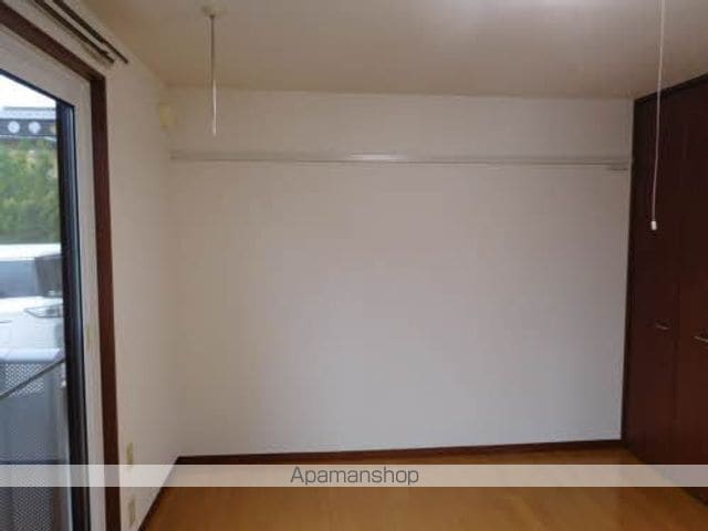 レジアスの内装写真