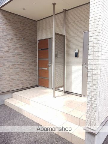 アプリコットの玄関写真