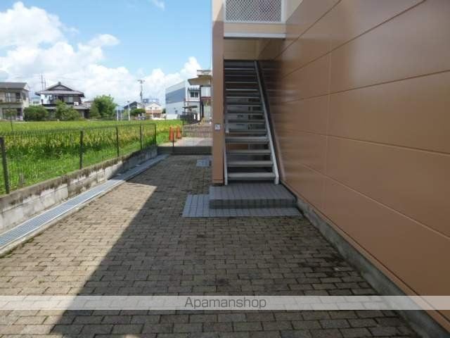 レオパレスレークサイド岡本の玄関写真