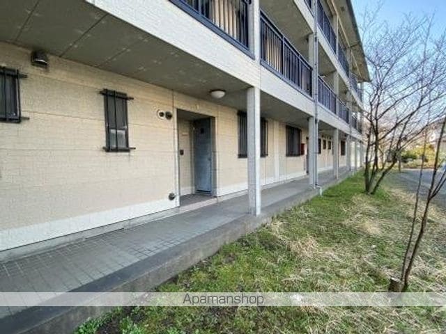 パルテール東新潟の外観写真