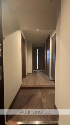 東京都八王子市寺町[2LDK/67.45m2]の玄関