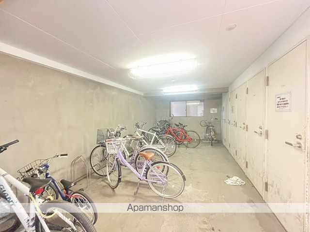 ナンディーヌトレーズのその他写真