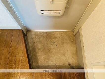 ハウスＪ[1R/17.82m2]の玄関