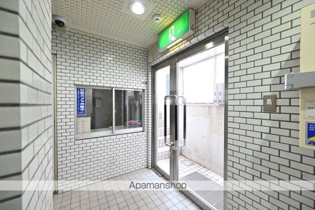 ストーク新丸子1番館の玄関写真