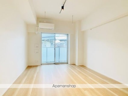 ＹＯＵ　Ｉ　ＣＯＵＲＴ[1K/25.25m2]のリビング・居間1