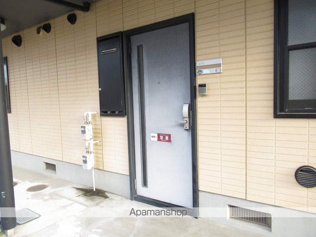 ハイツ アザレアBの玄関写真