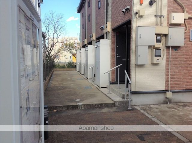 レオネクスト新座エイトの玄関写真