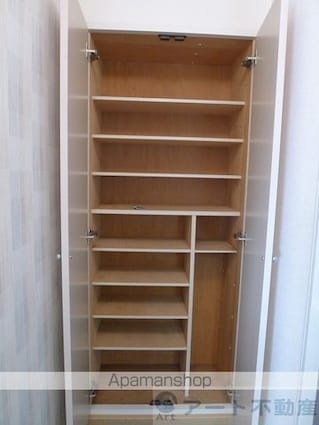 シャトレー安井　Ｂ棟[2LDK/58.79m2]の内装