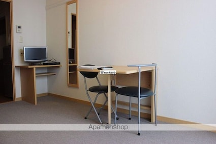 レオパレスＲａｄｉａｎｔ時宗[1K/20.28m2]のエントランス