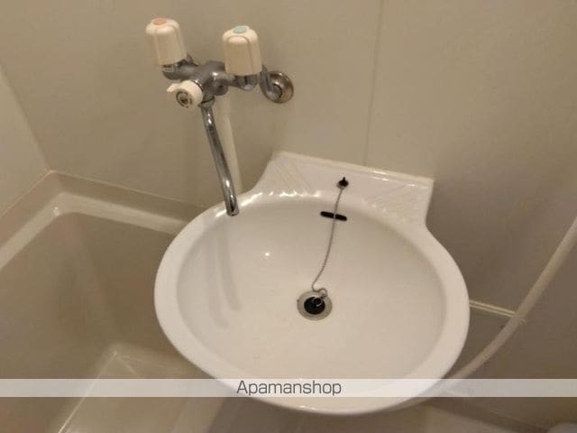 レオパレスラ スリーズの内装写真