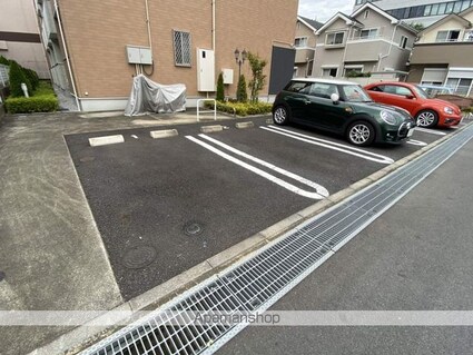 フィオーレ　ピアッツァ[1LDK/41.27m2]の駐車場