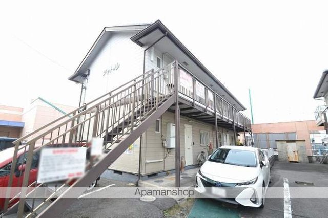 シャトル日和屋の外観写真