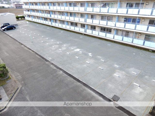 ビレッジハウス直方4号棟の外観写真