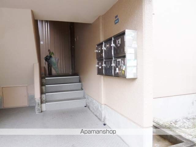 荘林ハイツIIの玄関写真