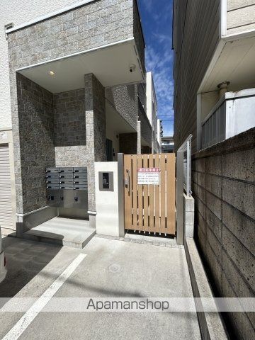 RAFFLESの玄関写真