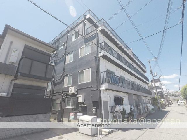 愛名マンションの外観写真