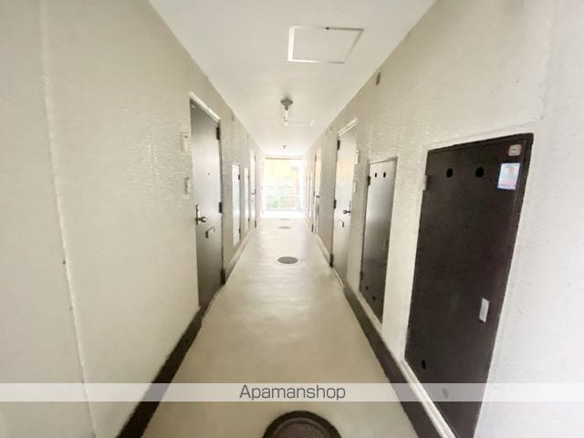マンション佐和の玄関写真