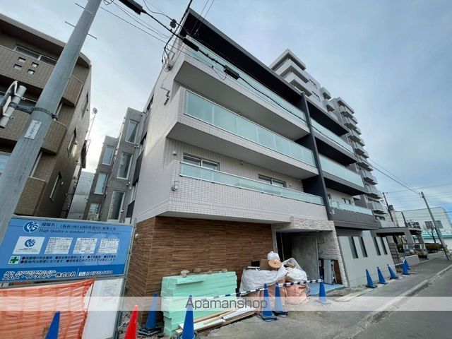 エアフォルク行啓通の外観写真