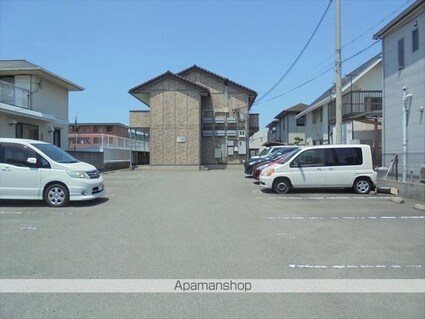 和歌山県和歌山市木ノ本[1LDK/33.39m2]の駐車場2