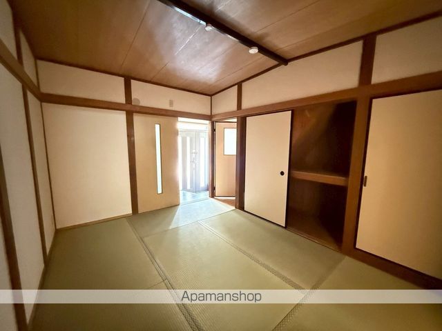 葛原新町堂前貸家の内装写真