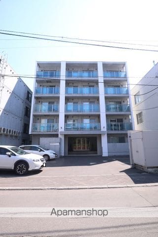 札幌市軌道線 西線６条駅 徒歩2分 5階建 築12年の外観写真