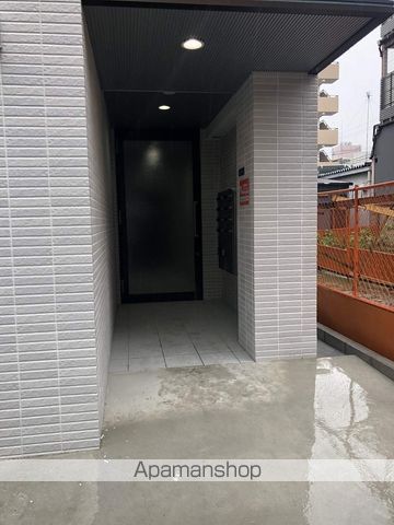 アルバス大宮の玄関写真