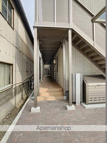 レトアエイショクの玄関写真