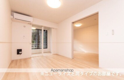 和歌山県岩出市中迫[1LDK/50.14m2]のリビング・居間