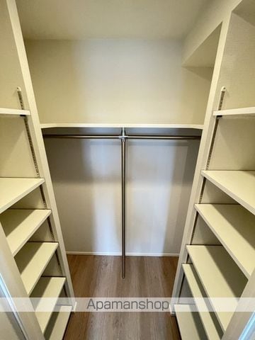 シーズンフラッツ柿の木坂の内装写真
