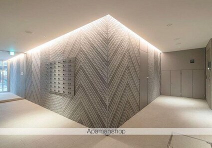 東京都新宿区大久保１丁目[1K/25.02m2]のエントランス
