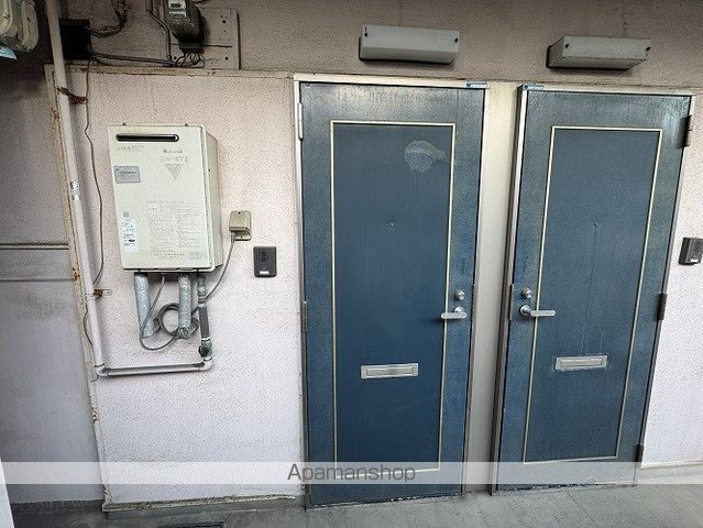 呉服町アドバンスビルの玄関写真