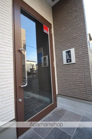 アヴェニール蛍池南町の玄関写真